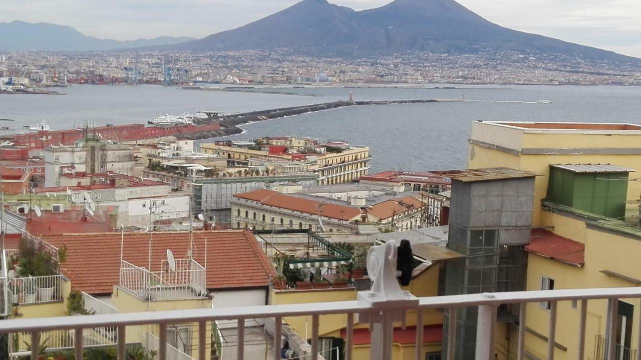 Suite Estasi Naples Luaran gambar