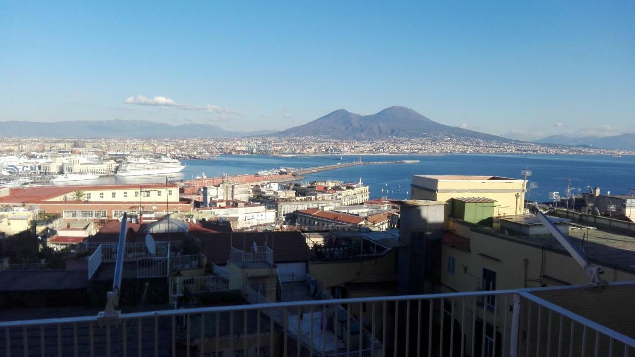Suite Estasi Naples Luaran gambar